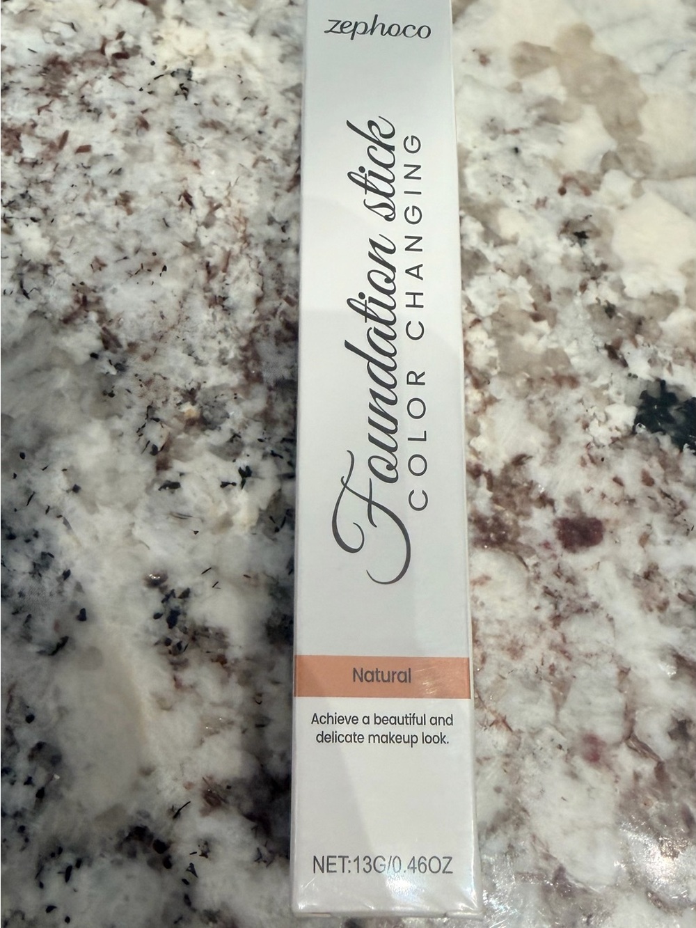 All-In-One Color adapting foundation stick - Picture 7 of 10